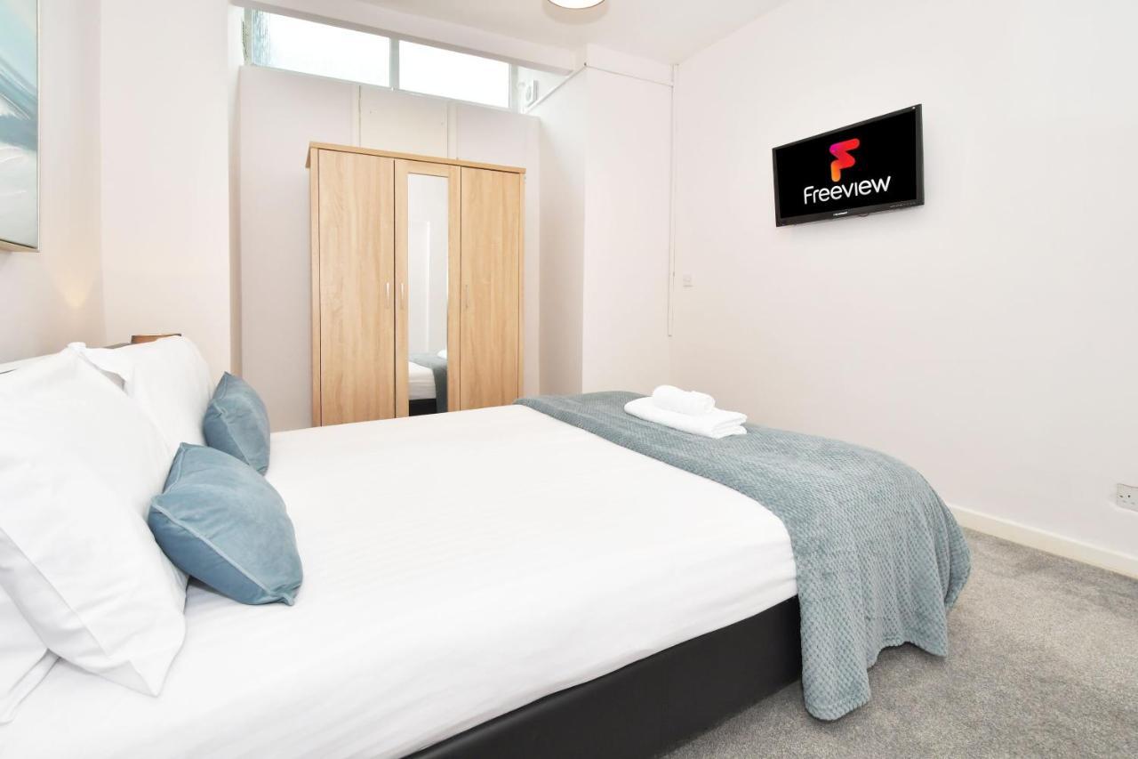 Wistaston House By Yourstays 5 Double Bedrooms And 2 Bathrooms, Great For Groups! Book Now! Крю Екстериор снимка