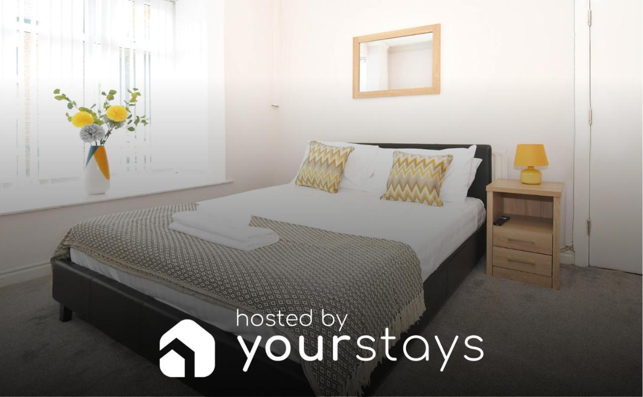 Wistaston House By Yourstays 5 Double Bedrooms And 2 Bathrooms, Great For Groups! Book Now! Крю Екстериор снимка